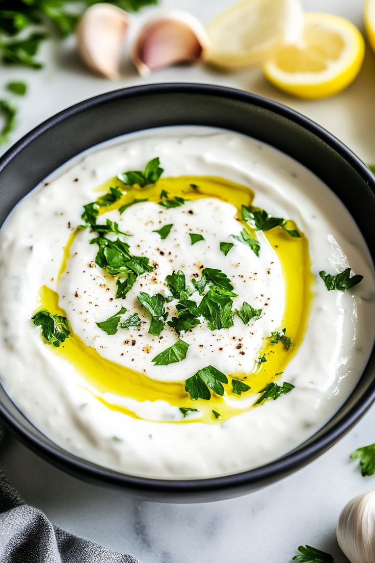 Γιαούρτι Στραγγιστό: Αποφυγή Λίπους σε Σάλτσες